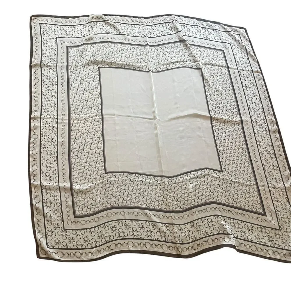 NWT! Dana Buchman Neutral Scarf Chain Motif